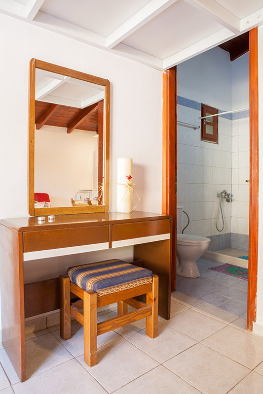 Adrians Apartments Drepano Holidays