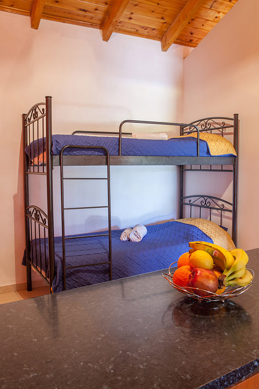 Rooms in Drepano with Kitchen