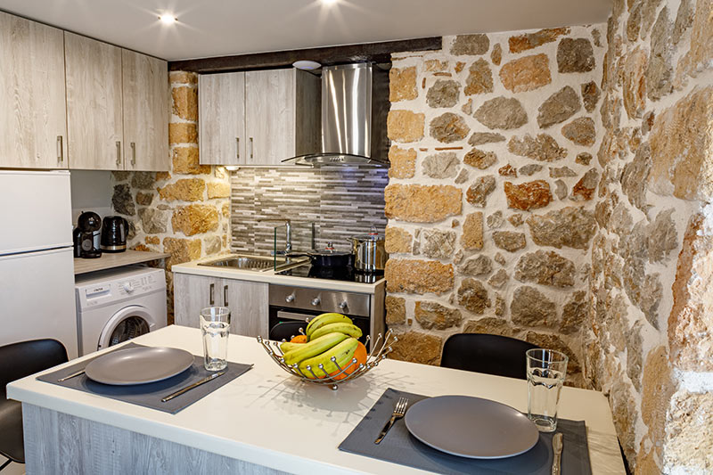 Plaka Drepano Accommodation